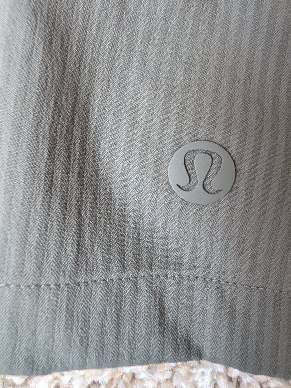 Lululemon Dance Studio Shorts, size 8 - Picture 2 of 5